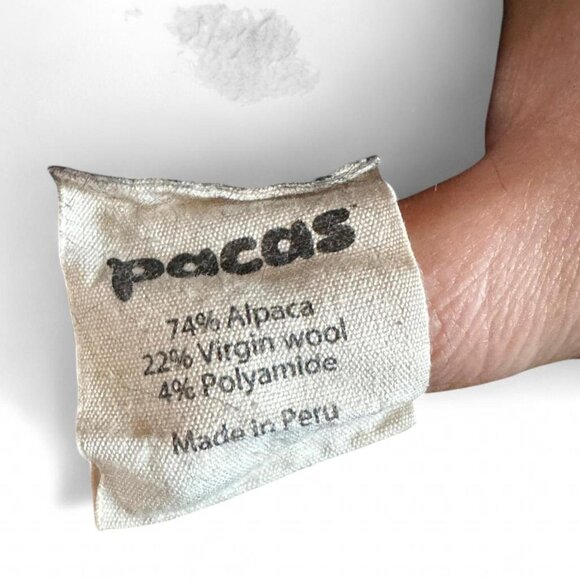 Paca’s Women’s V-Neck Sweater Black - Picture 5 of 7